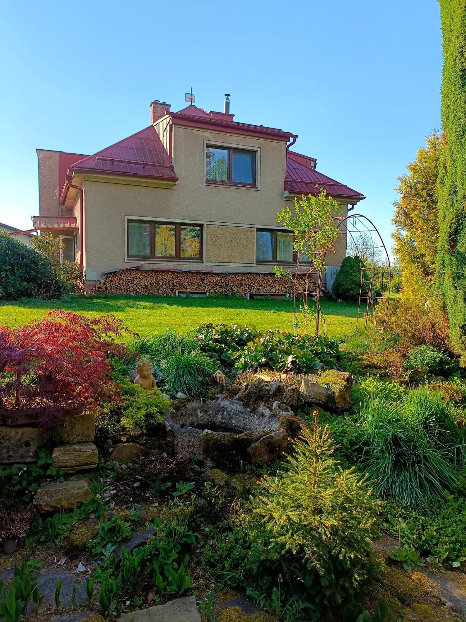Apartman Za Lesem Cerveny Kostelec Luaran gambar